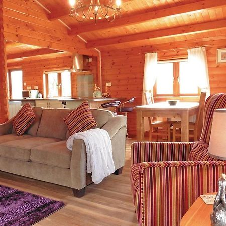 Mill Meadow Lodges Llanbister エクステリア 写真