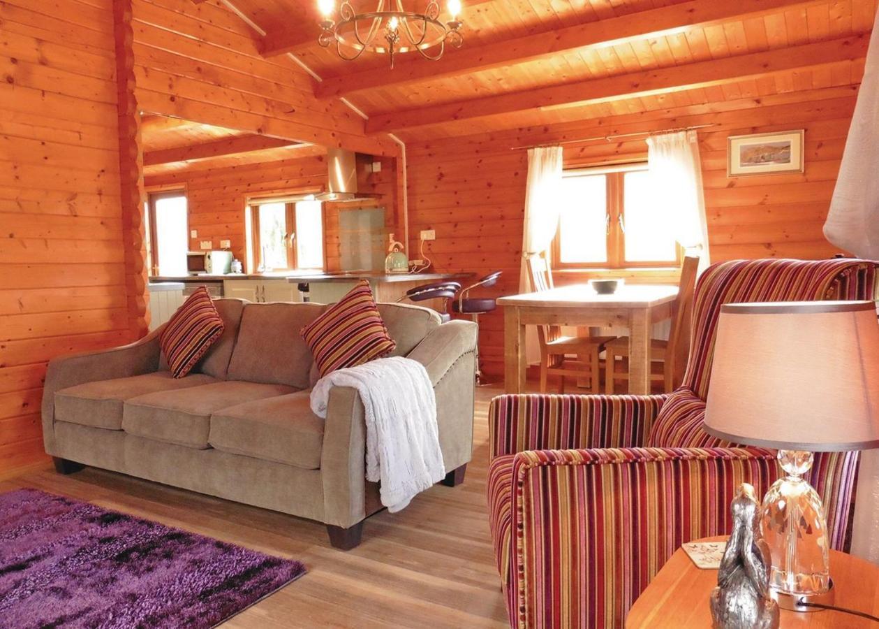 Mill Meadow Lodges Llanbister エクステリア 写真